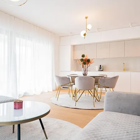 Adria Concept Boutique Apartament *