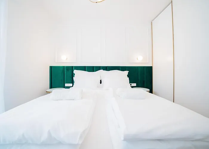 Adria Concept Boutique *