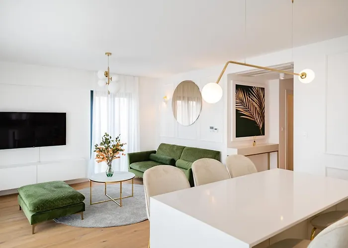 Adria Concept Boutique *